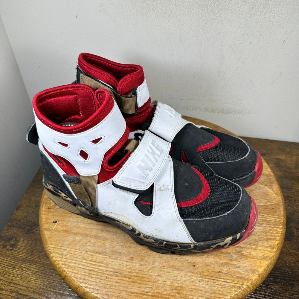 Nike Air Carnivore Black White Red 390077-600 Mens 10 Sneaker